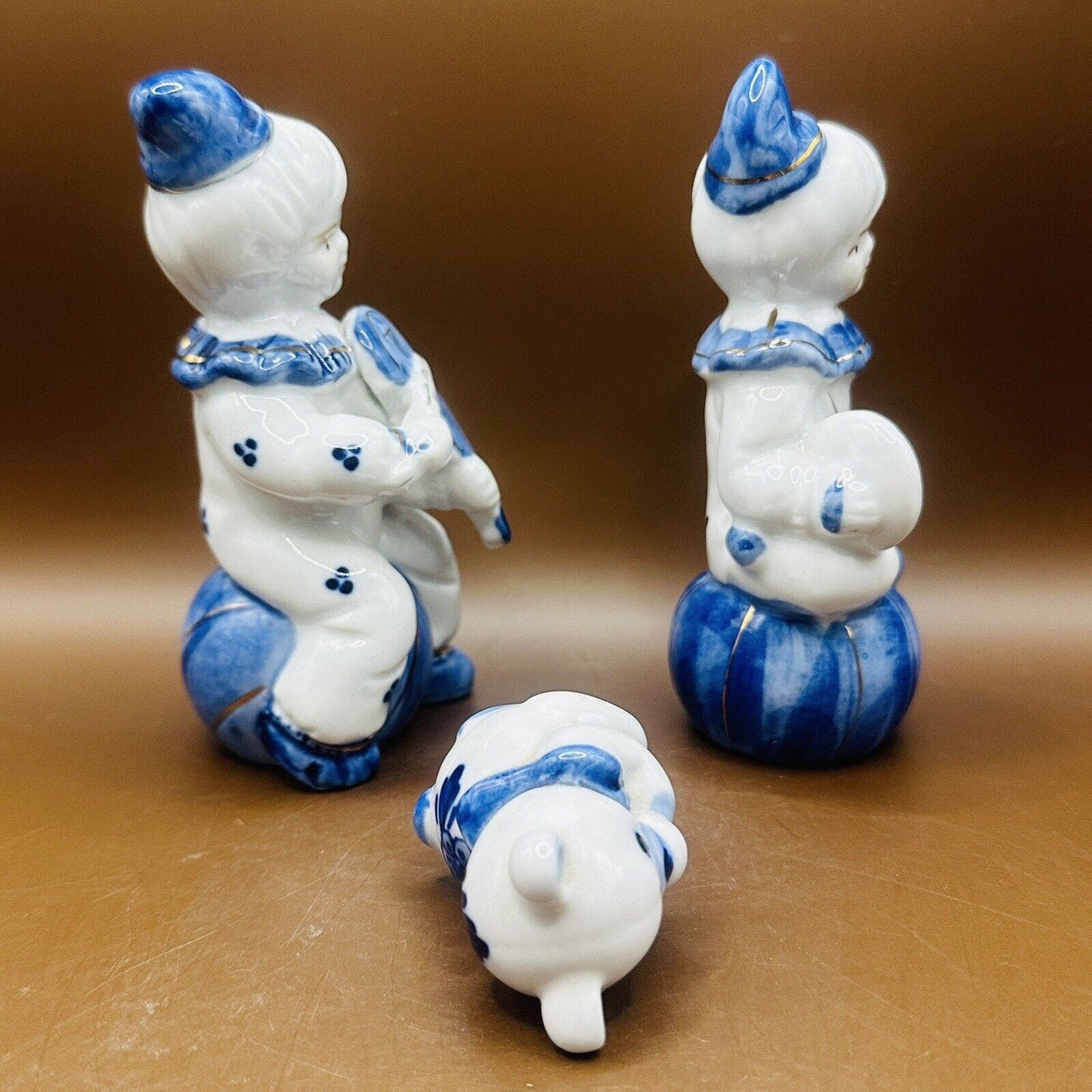 Vintage Blue And White Circus Figurines Clown Bear Children Porcelain