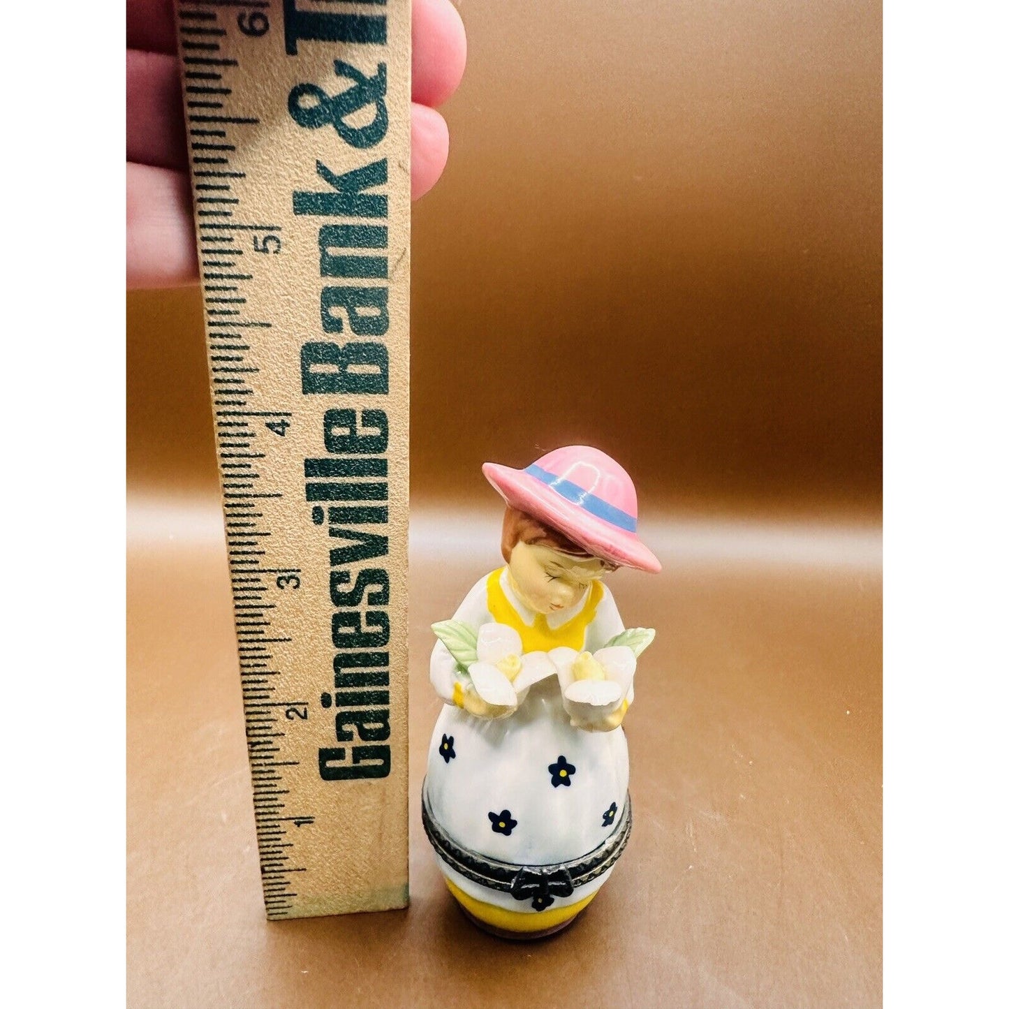 Vintage Little Girl Pink Hat Holding flowers Hinged Trinket Box Porcelain