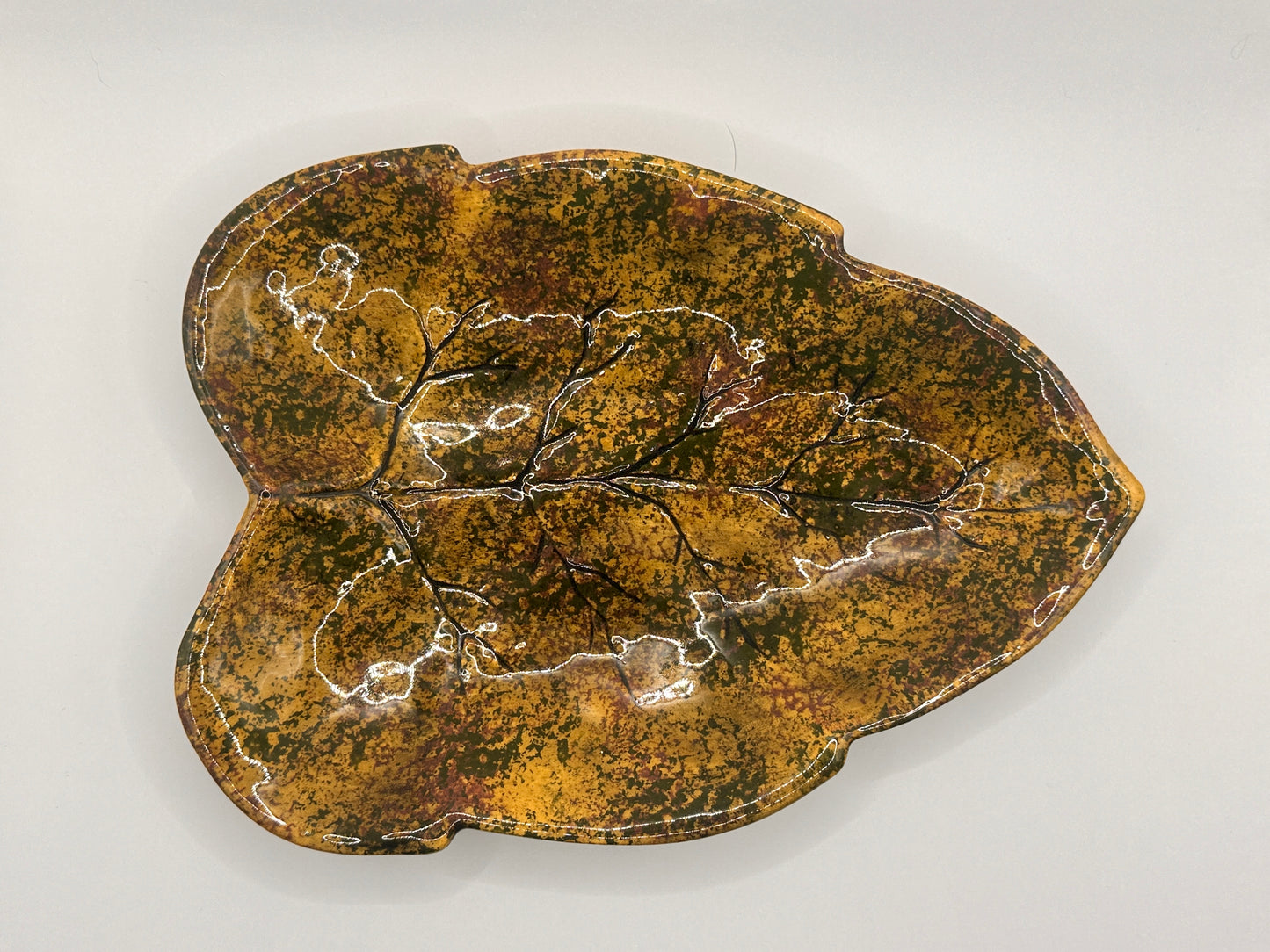 Pottery Leaf dishes