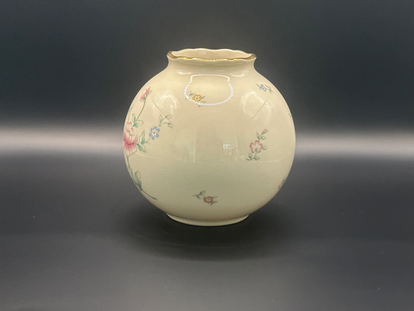 Lenox vase cream with pastel floral bouquet