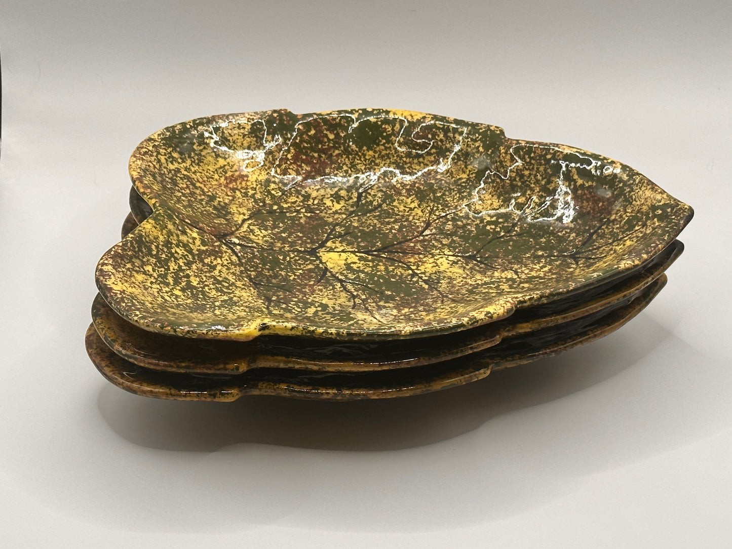 Pottery Leaf dishes