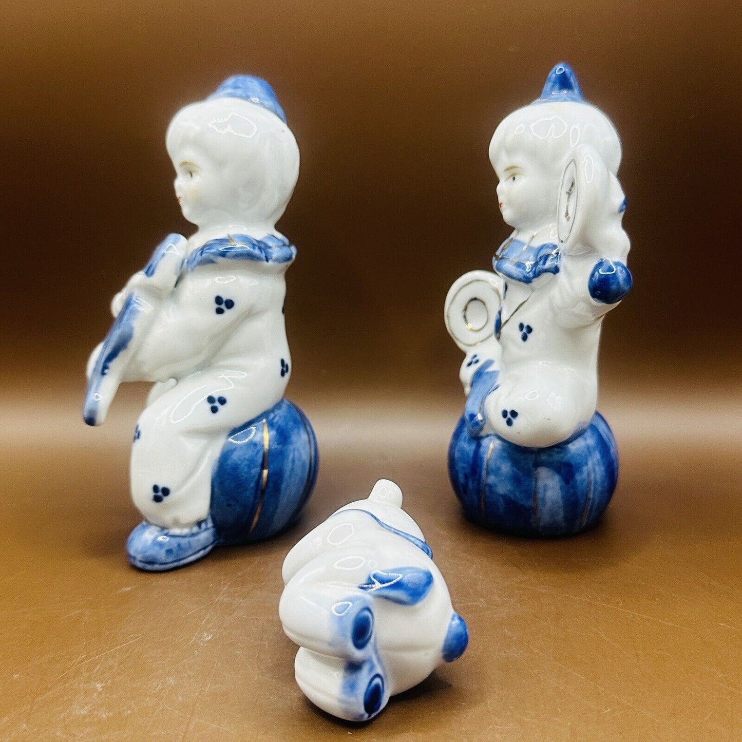 Vintage Blue And White Circus Figurines Clown Bear Children Porcelain