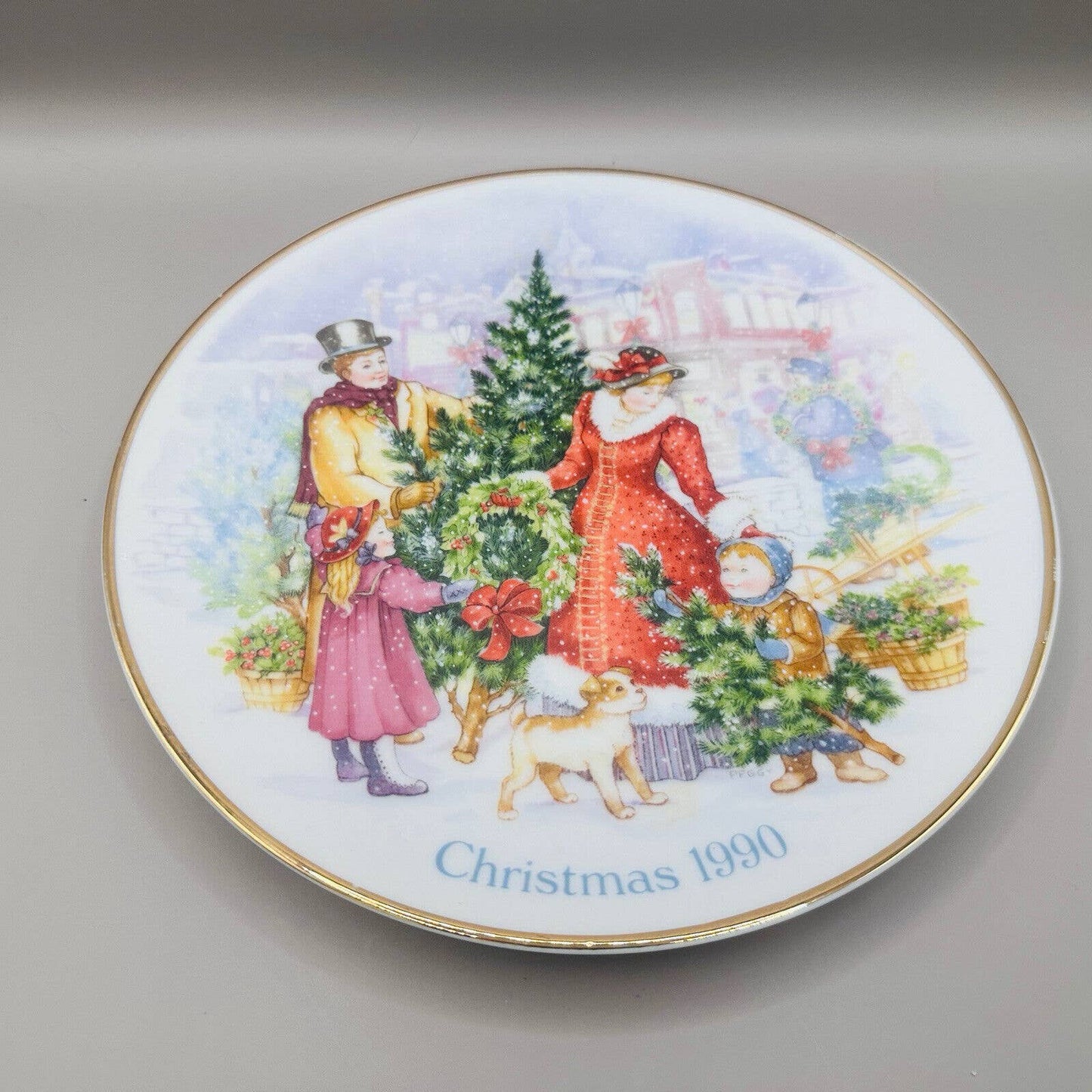 Vintage Christmas Plate Avon 1990 Collector Bringing Christmas Home