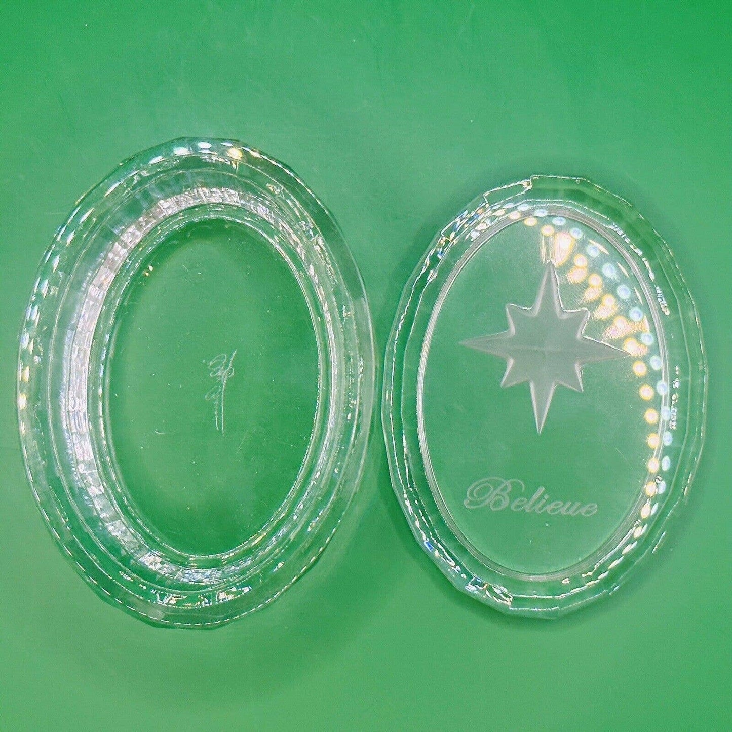 Signed Oleg Cassini Believe Star of Bethlahem Etched Crystal Lidded Trinket Box