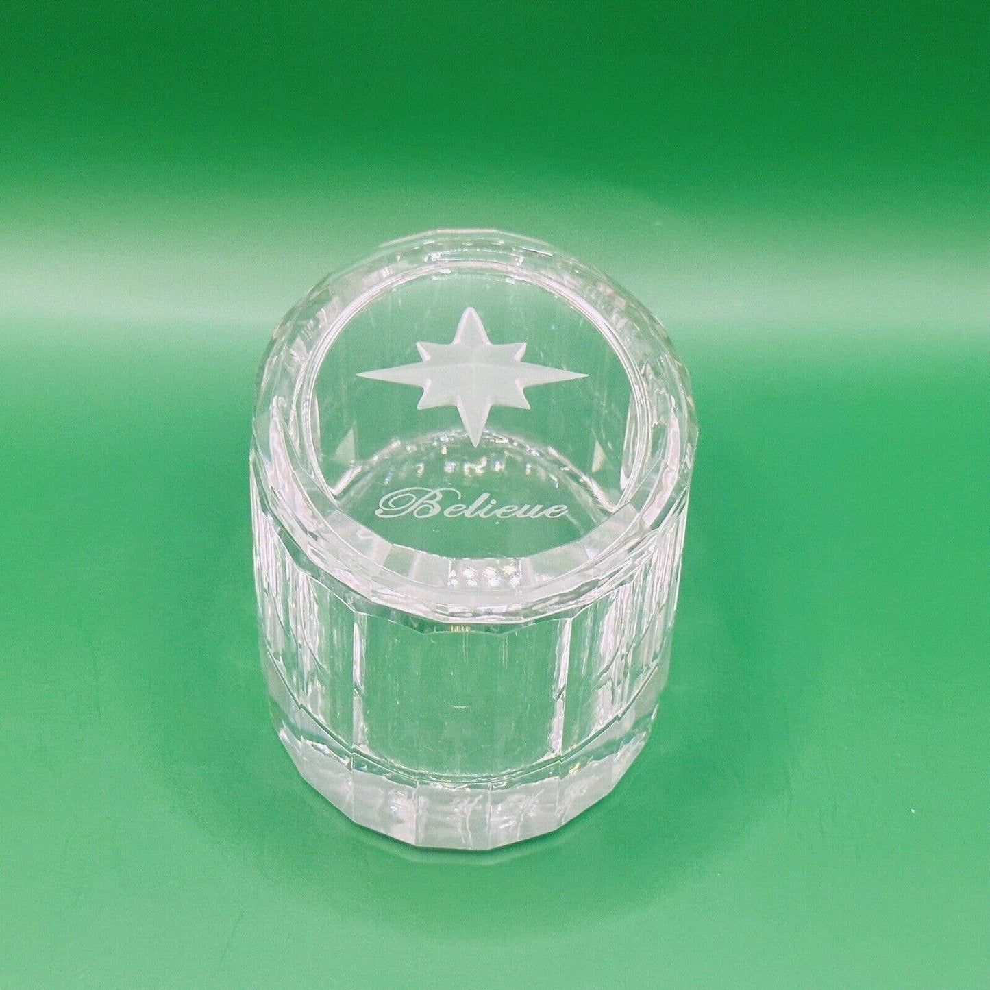 Signed Oleg Cassini Believe Star of Bethlahem Etched Crystal Lidded Trinket Box